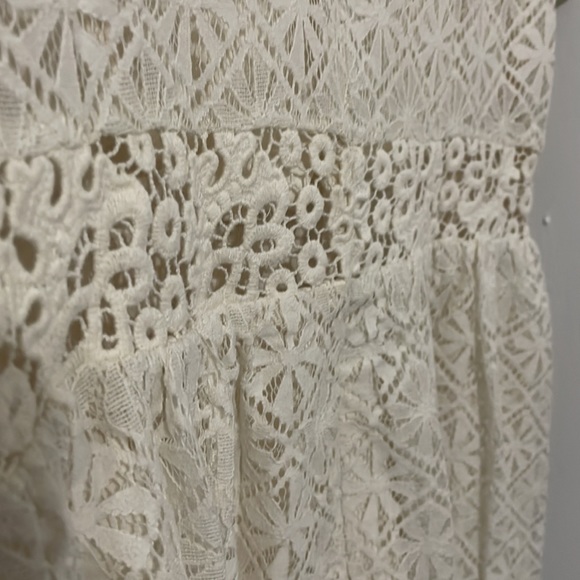 Forvever 21 Ivory Lace Dress - Picture 5 of 6